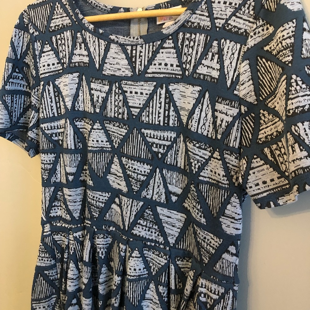 Gray Blue Geometric Patterned Amelia 🌟